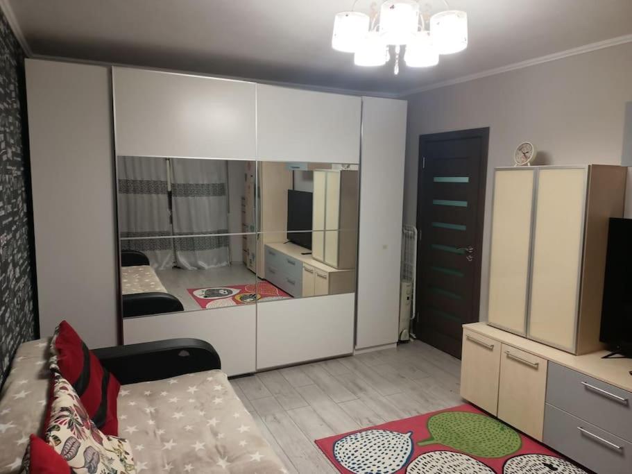 Private Room Near 3 Min Metrou Crangasi, 40 M2 Bucureşti Exterior foto