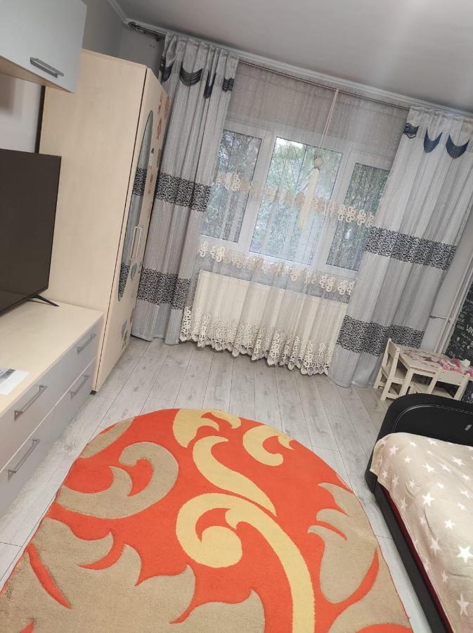 Private Room Near 3 Min Metrou Crangasi, 40 M2 Bucureşti Exterior foto
